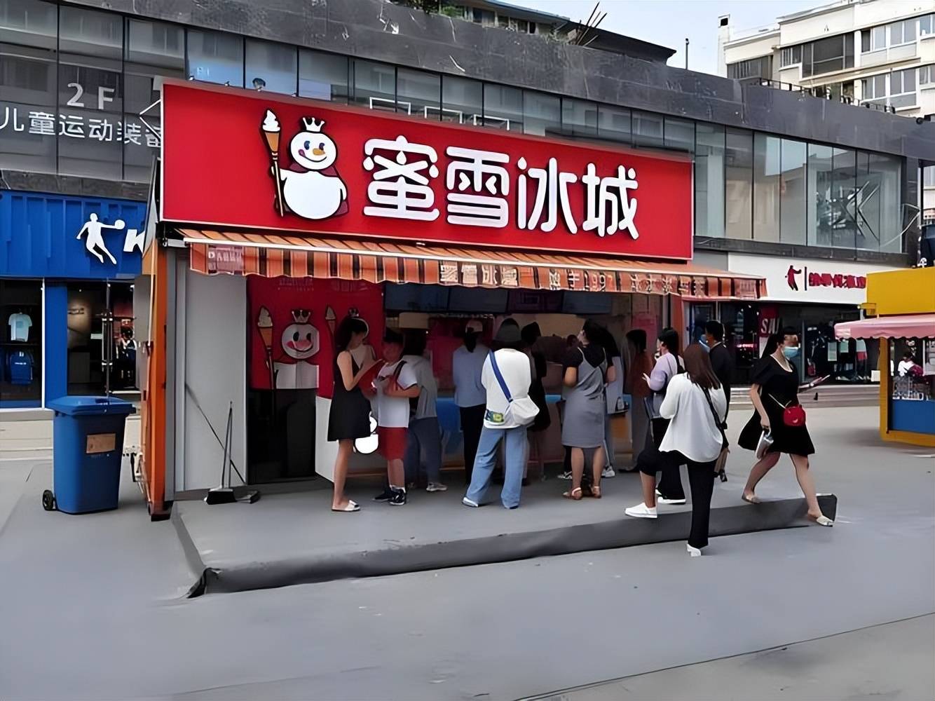 不吃但却是许多低收入人的最佳选择AG真人你瞧不上的拼好饭给狗狗都(图2)