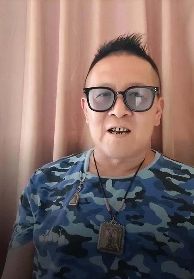 亡多日无人察觉已发臭王菲前经纪人悼念AG真人旗舰厅台湾男星陈光前家中死(图5)